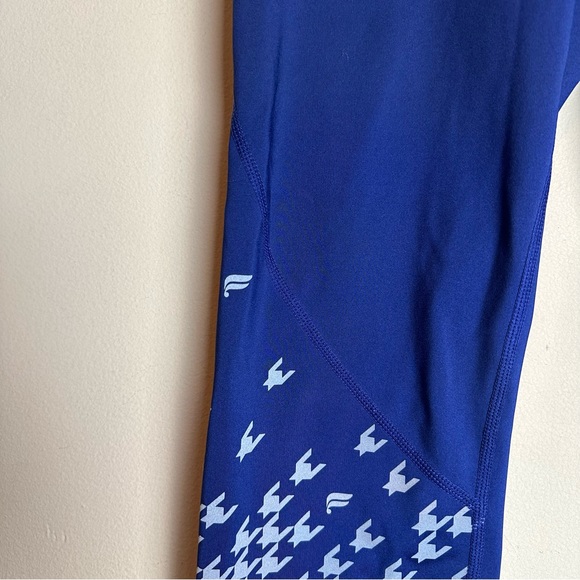 Fabletics Navy Houndstooth UltraCool Reflective 7/8 Leggings Womens Size Medium - Picture 6 of 16